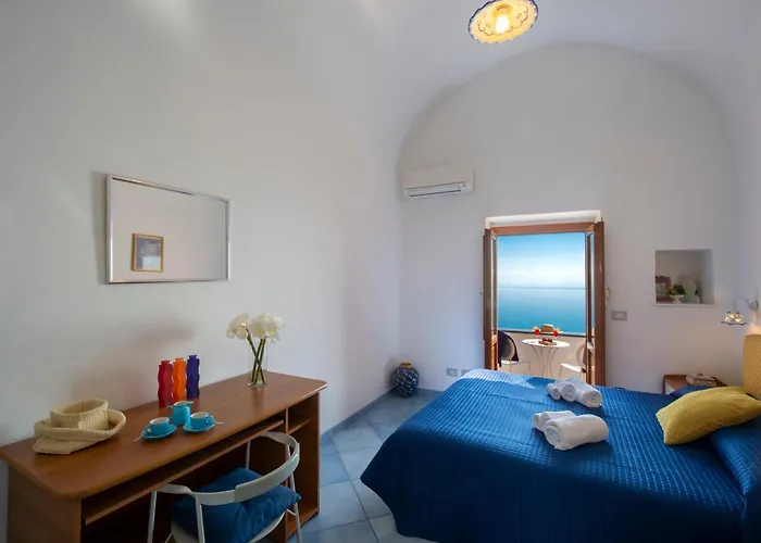 La Casa Accanto